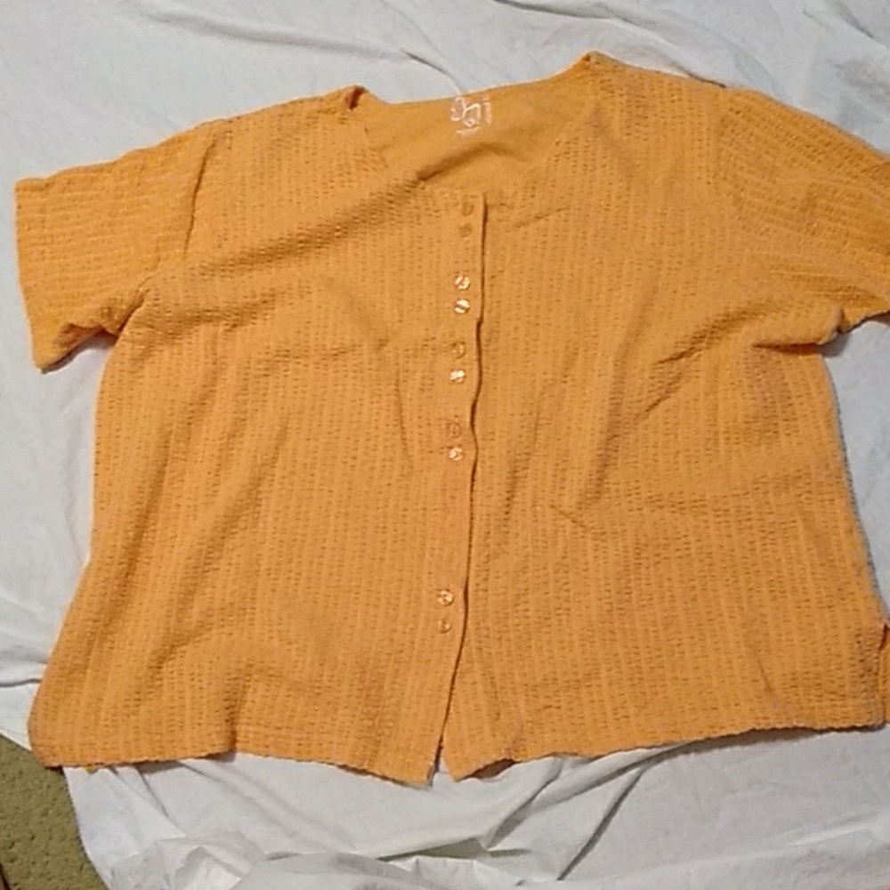 Puckerknit peach 30/32 button dwn short slv top